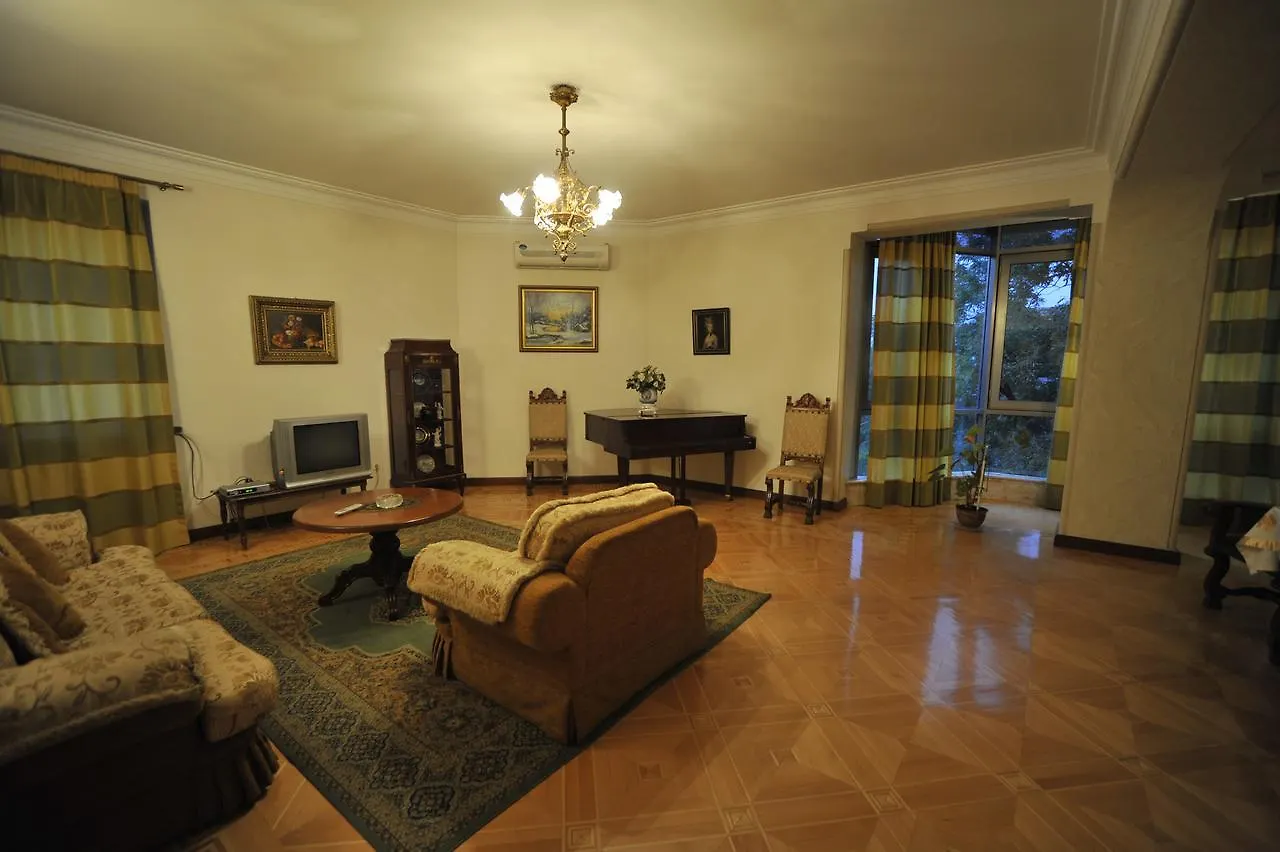 Apartment On Gia Chanturia Str 5 Tbilisi