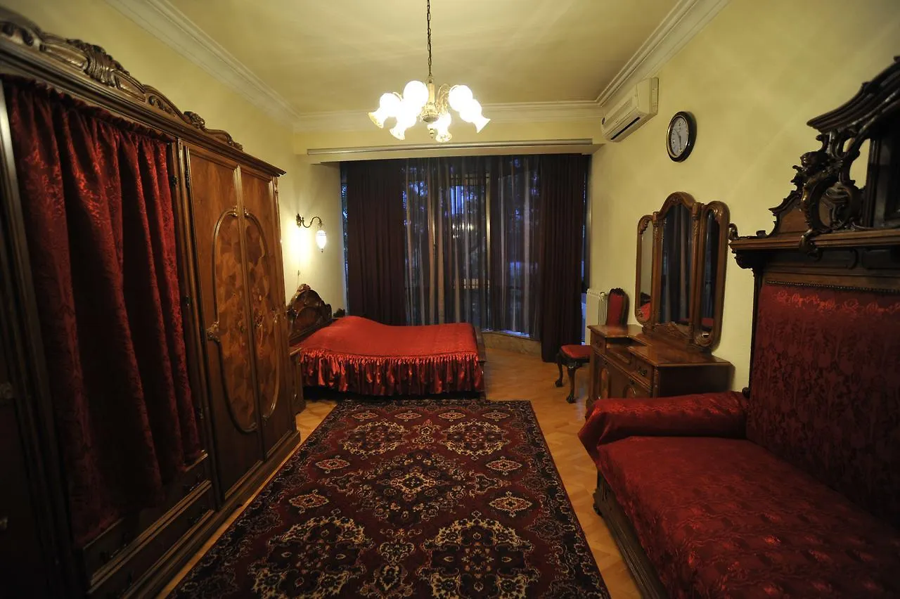 Apartment On Gia Chanturia Str 5 Tbilisi